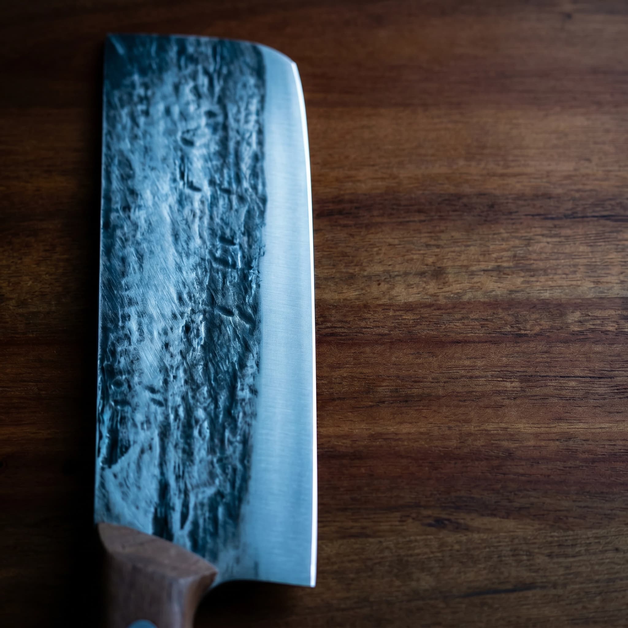 Hand-Forged Chinese Chef Knife – 7-Inch 5Cr15 High Carbon Steel Cleaver, Hammered Non-Stick Blade, Carbonized Beech Wood Handle, 11.4-inch Overall Length, Professional Kitchen Slicing Knife